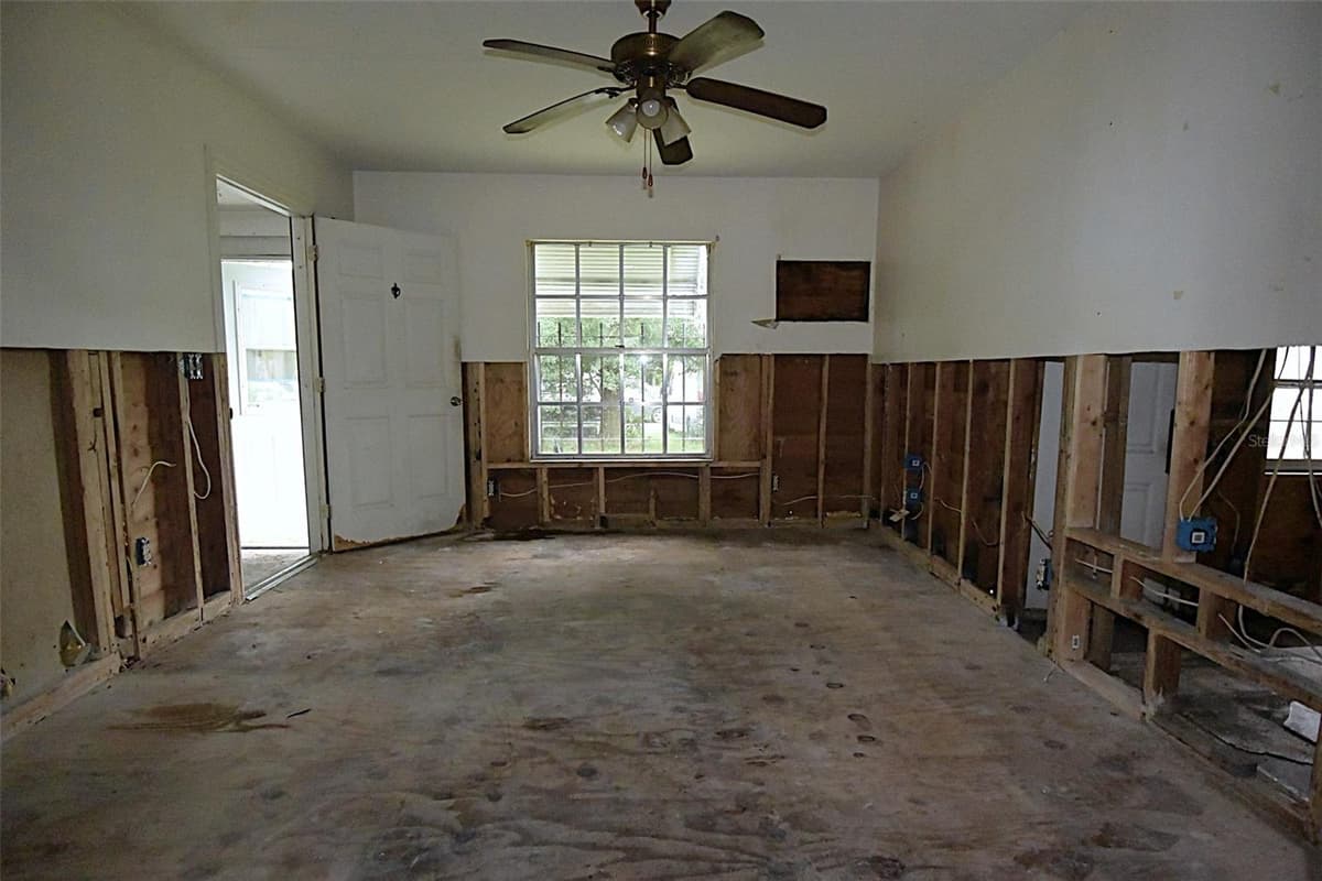 1422 HUMPHREY STREET — photo 12 of 23