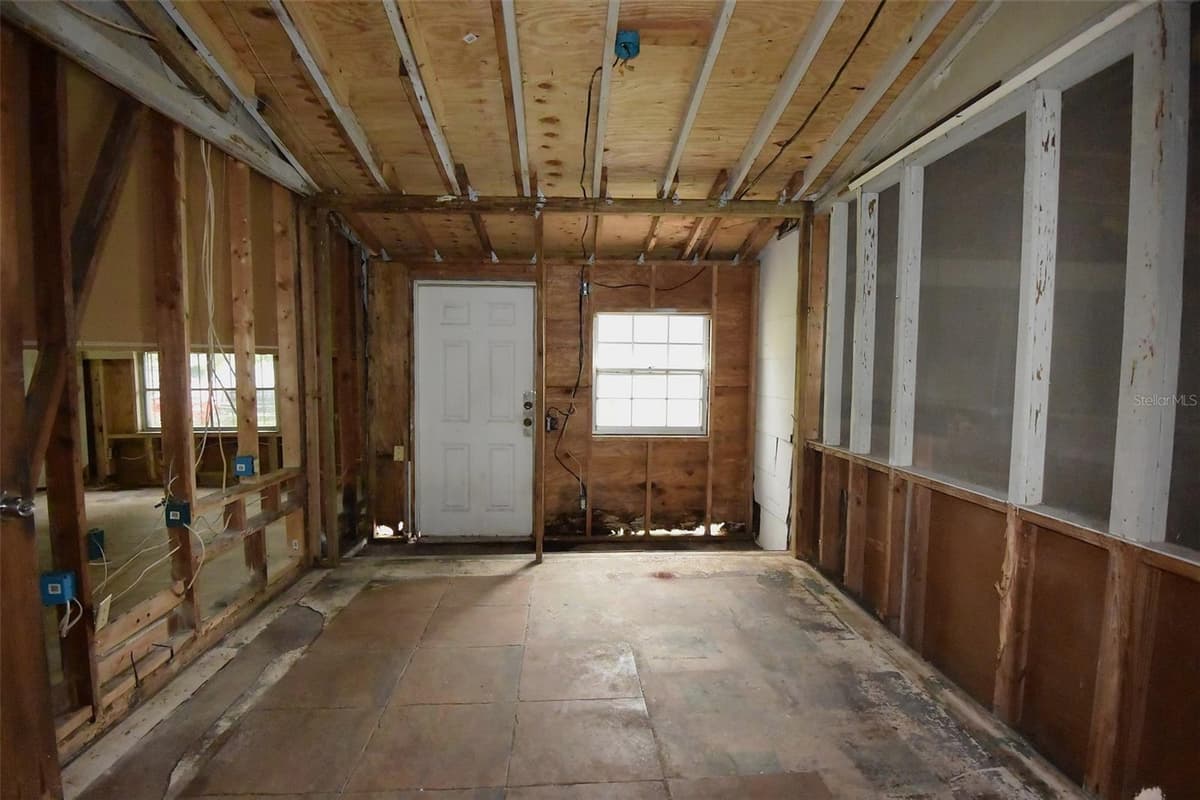 1422 HUMPHREY STREET — photo 14 of 23