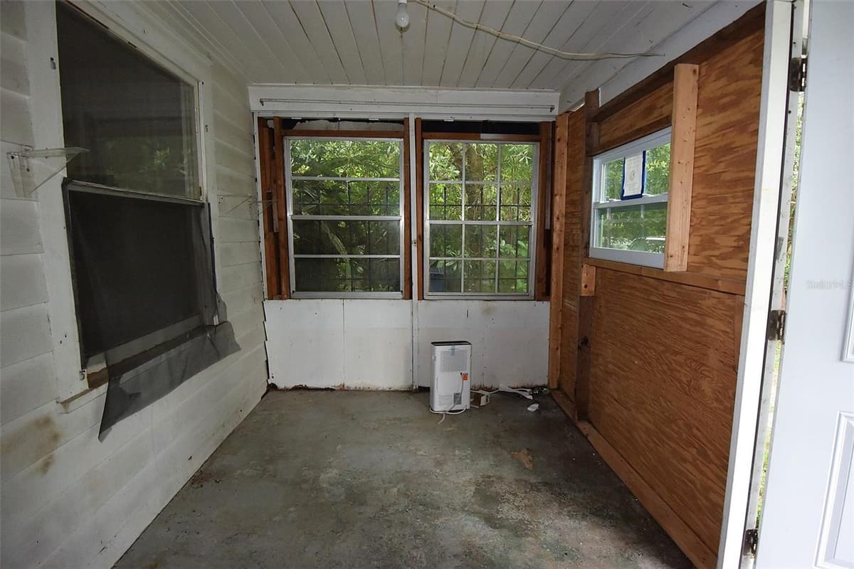 1422 HUMPHREY STREET — photo 9 of 23