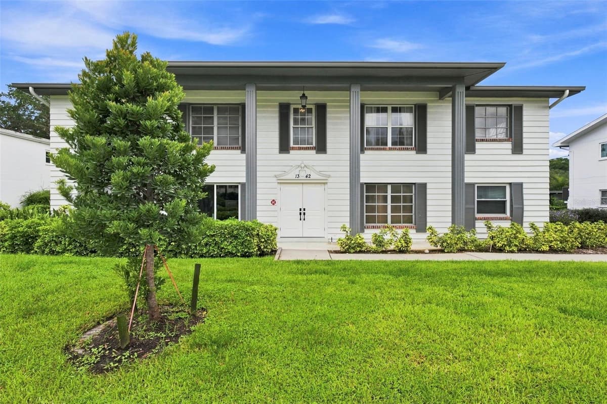 1342 SNELL ISLE BOULEVARD — photo 1 of 1