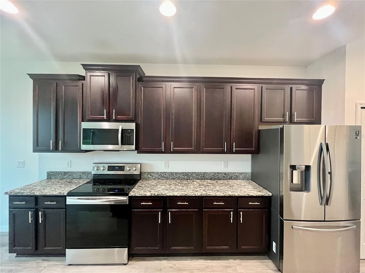 13554 MARILYN COURT — photo 9 of 50