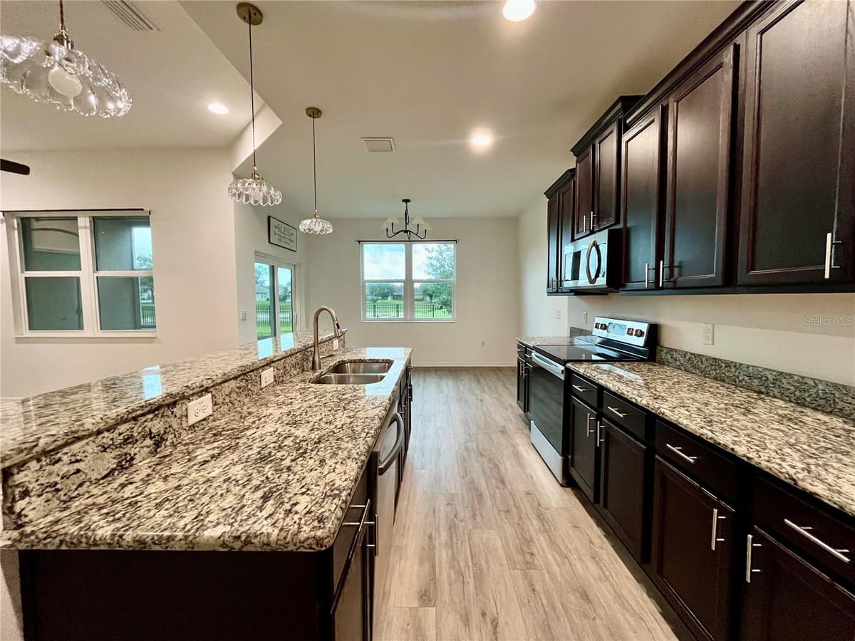 13554 MARILYN COURT — photo 12 of 50