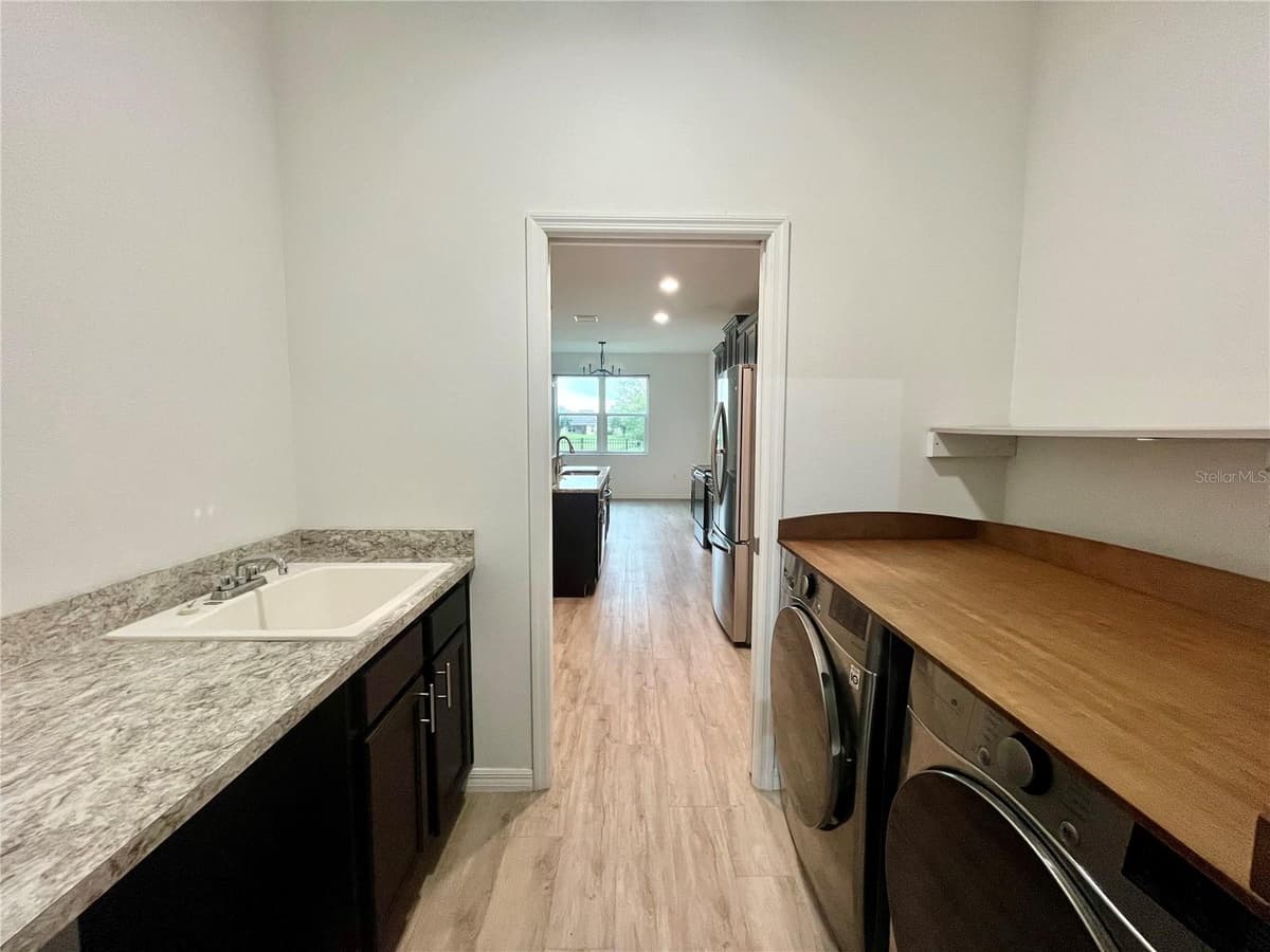 13554 MARILYN COURT — photo 15 of 50