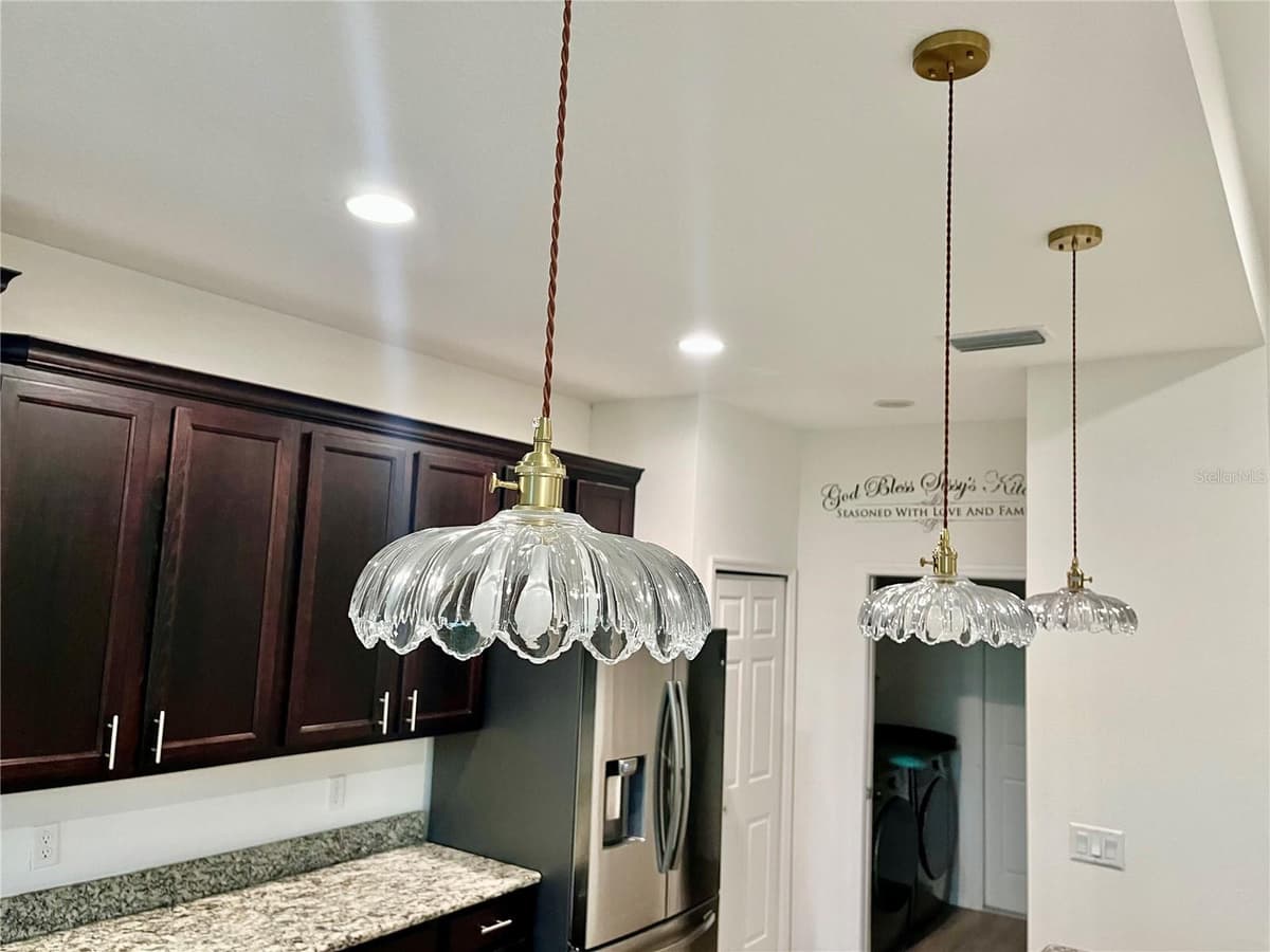 13554 MARILYN COURT — photo 11 of 50