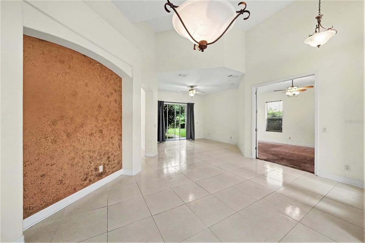 12516 LEATHERLEAF DRIVE — photo 8 of 31