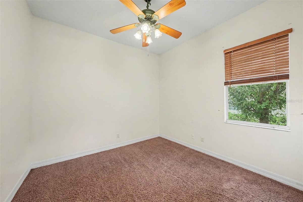 12516 LEATHERLEAF DRIVE — photo 18 of 31