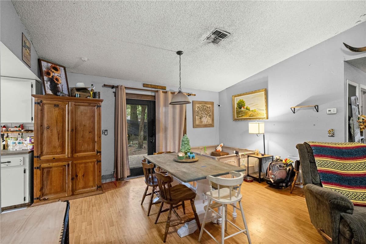3301 23RD AVENUE — photo 3 of 26