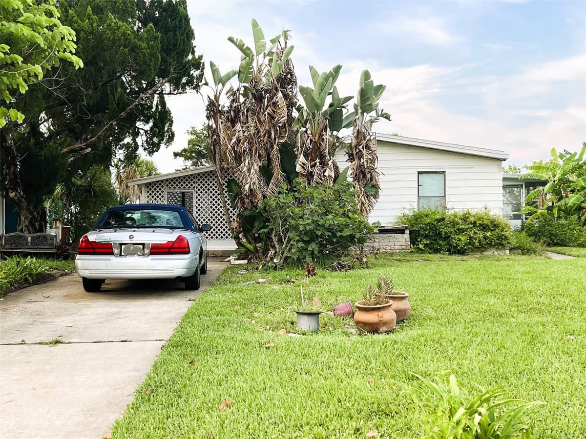 281 GOLDEN BAY BOULEVARD — photo 4 of 30