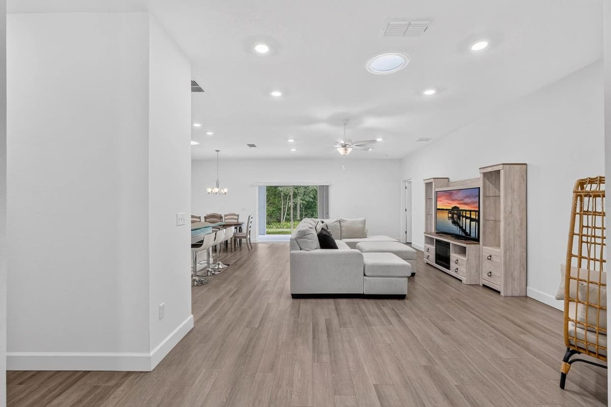 23 BUD FIELD DRIVE — photo 10 of 59