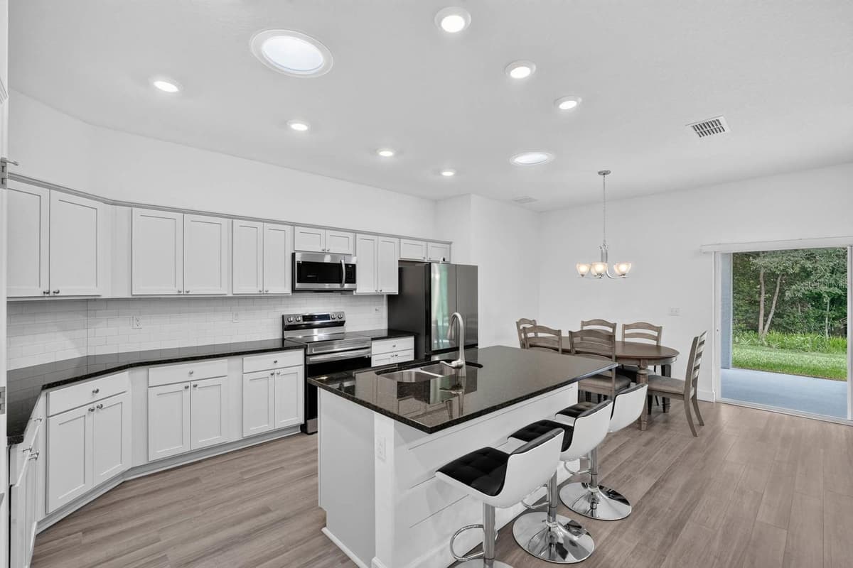 23 BUD FIELD DRIVE — photo 17 of 59