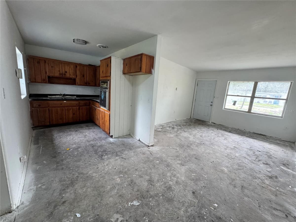 517 MOROCCO AVENUE — photo 5 of 13