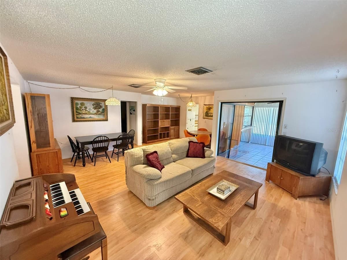 3112 VIVIENDA BOULEVARD — photo 4 of 26