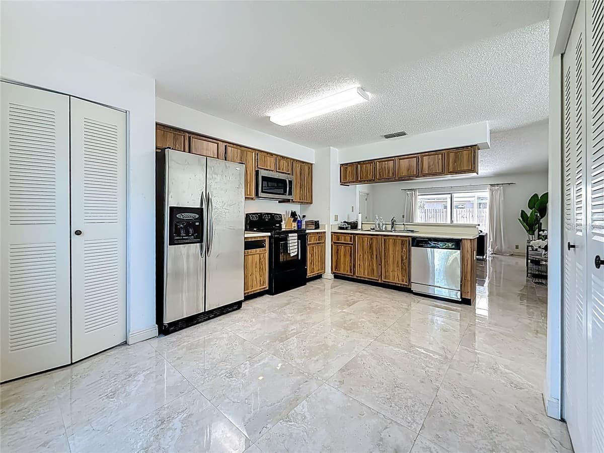 1909 CASTLE BAY COURT — photo 18 of 53