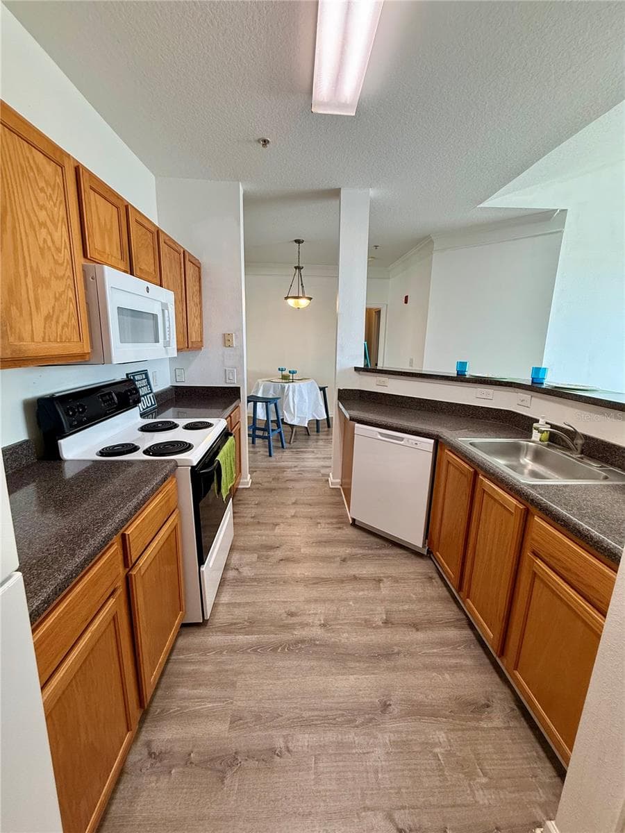4802 51ST STREET — photo 4 of 26