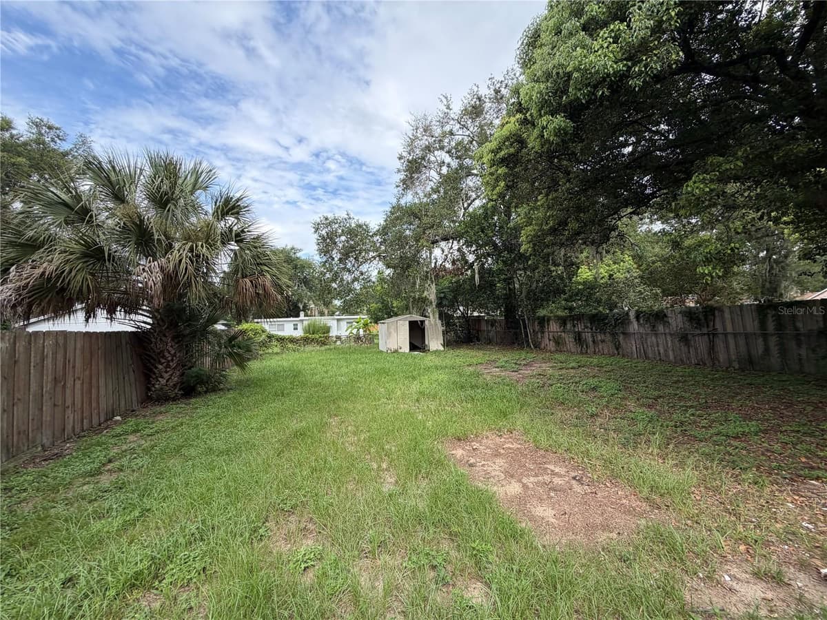 233 S RHODES STREET — photo 27 of 27
