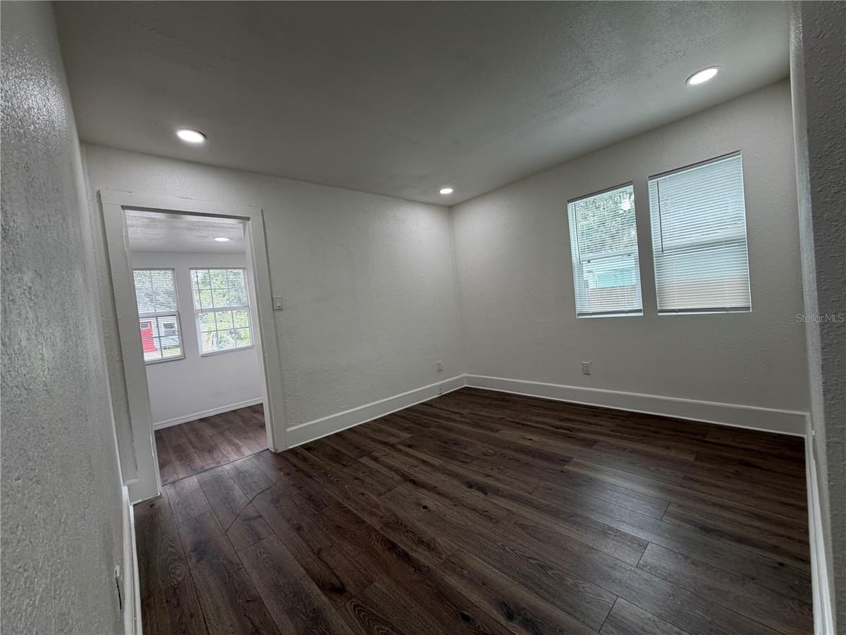 233 S RHODES STREET — photo 24 of 27