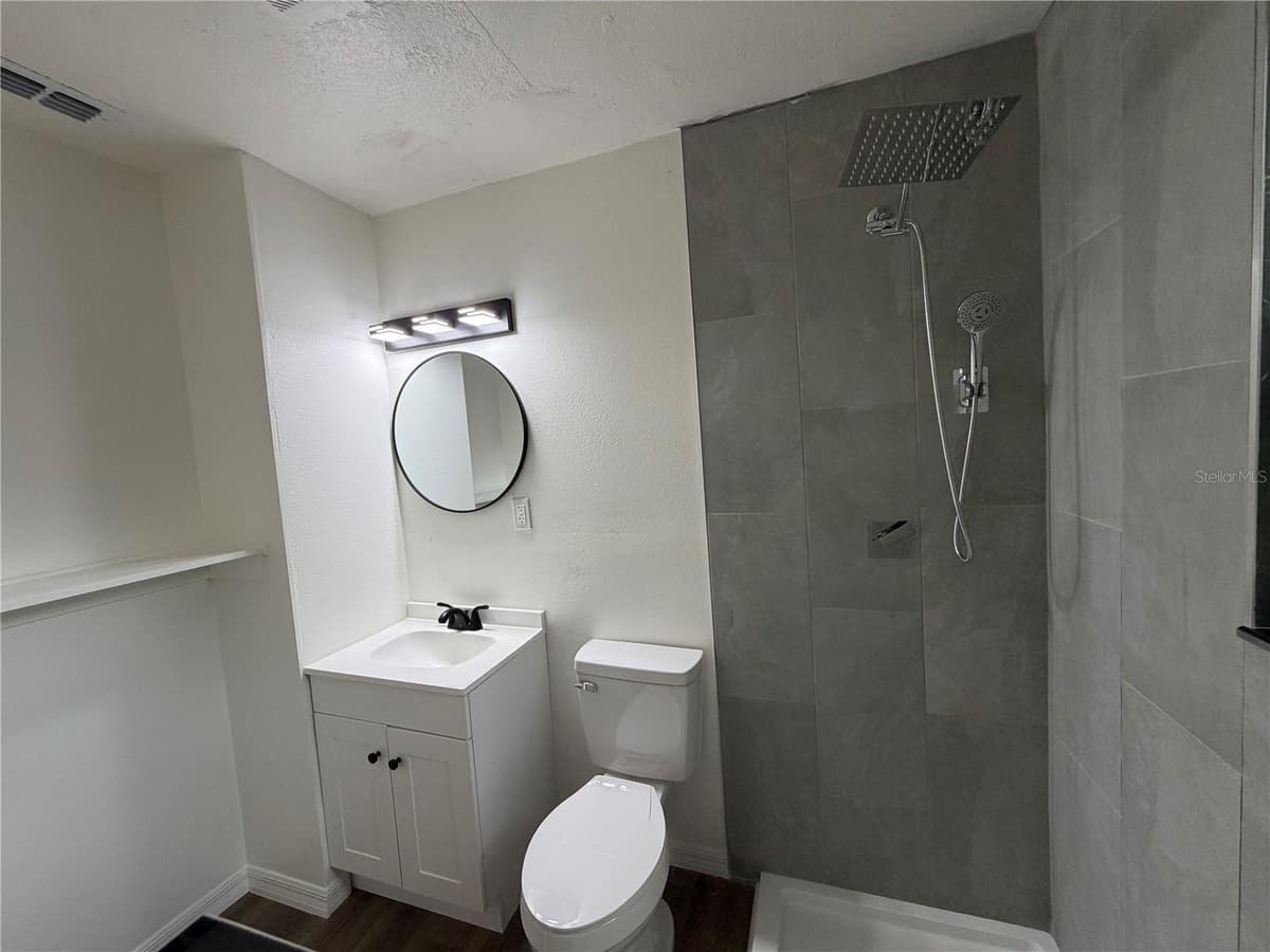 233 S RHODES STREET — photo 20 of 27