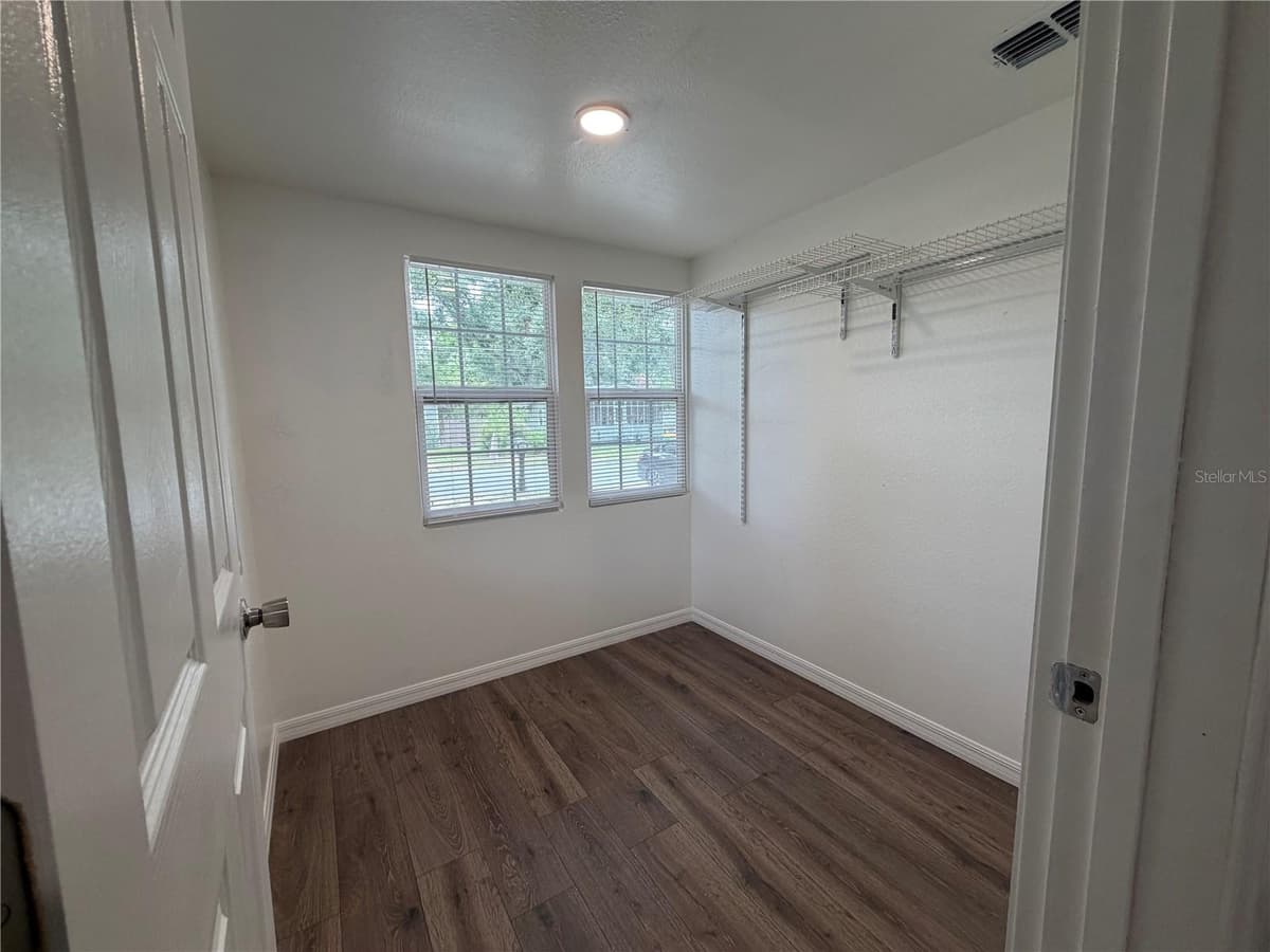 233 S RHODES STREET — photo 23 of 27