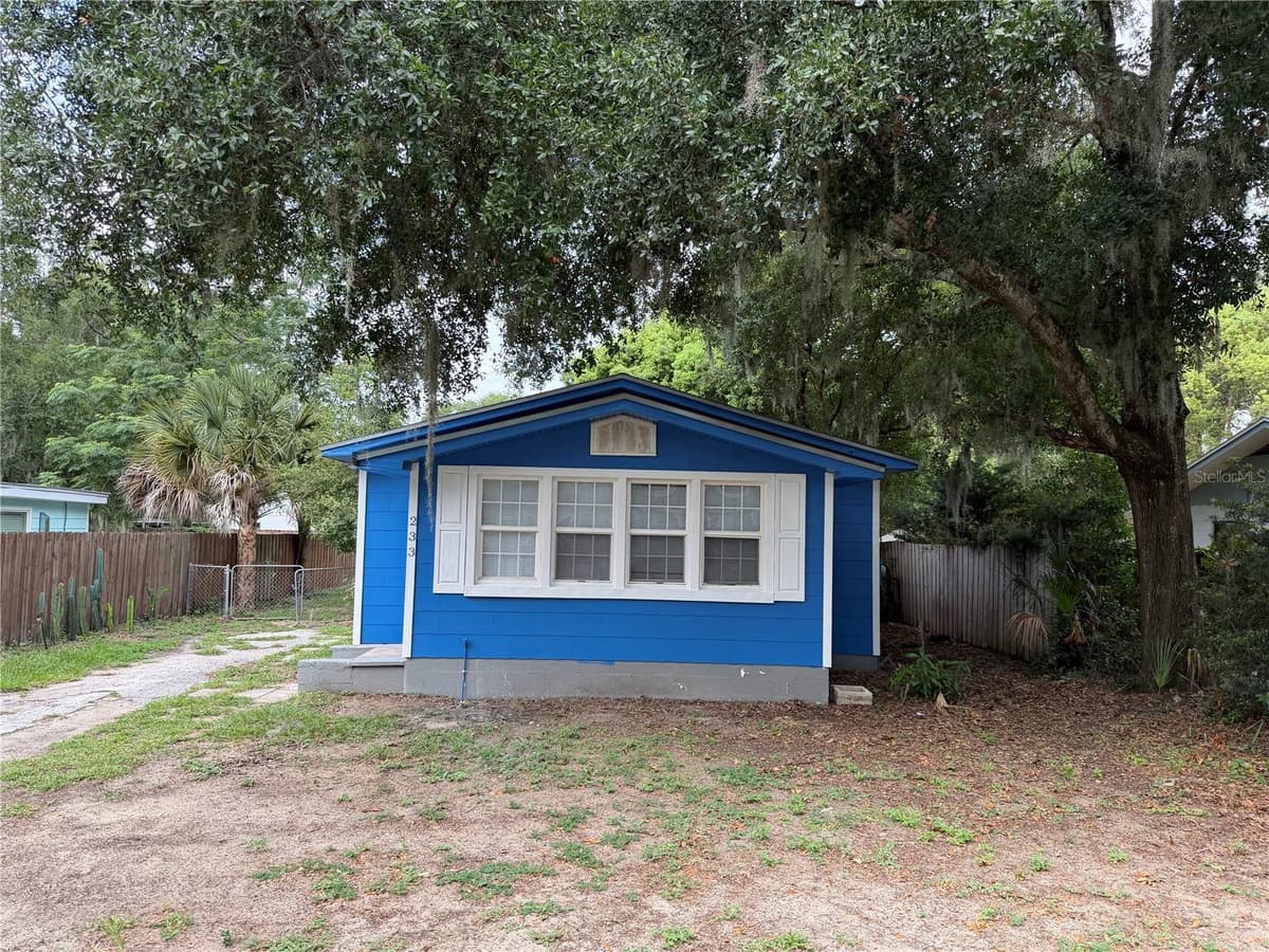233 S RHODES STREET — photo 26 of 27