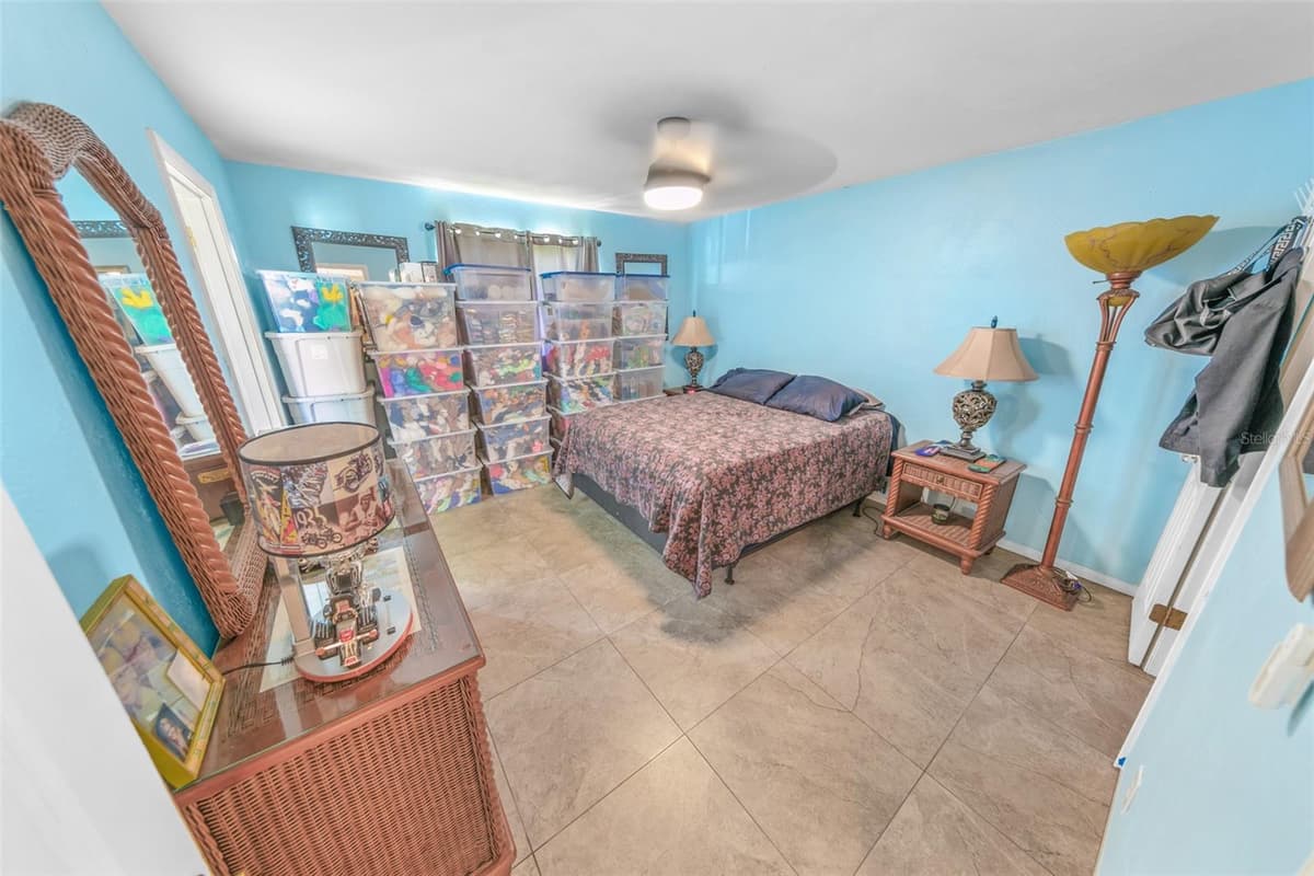 2041 HALIFAX DRIVE — photo 14 of 24