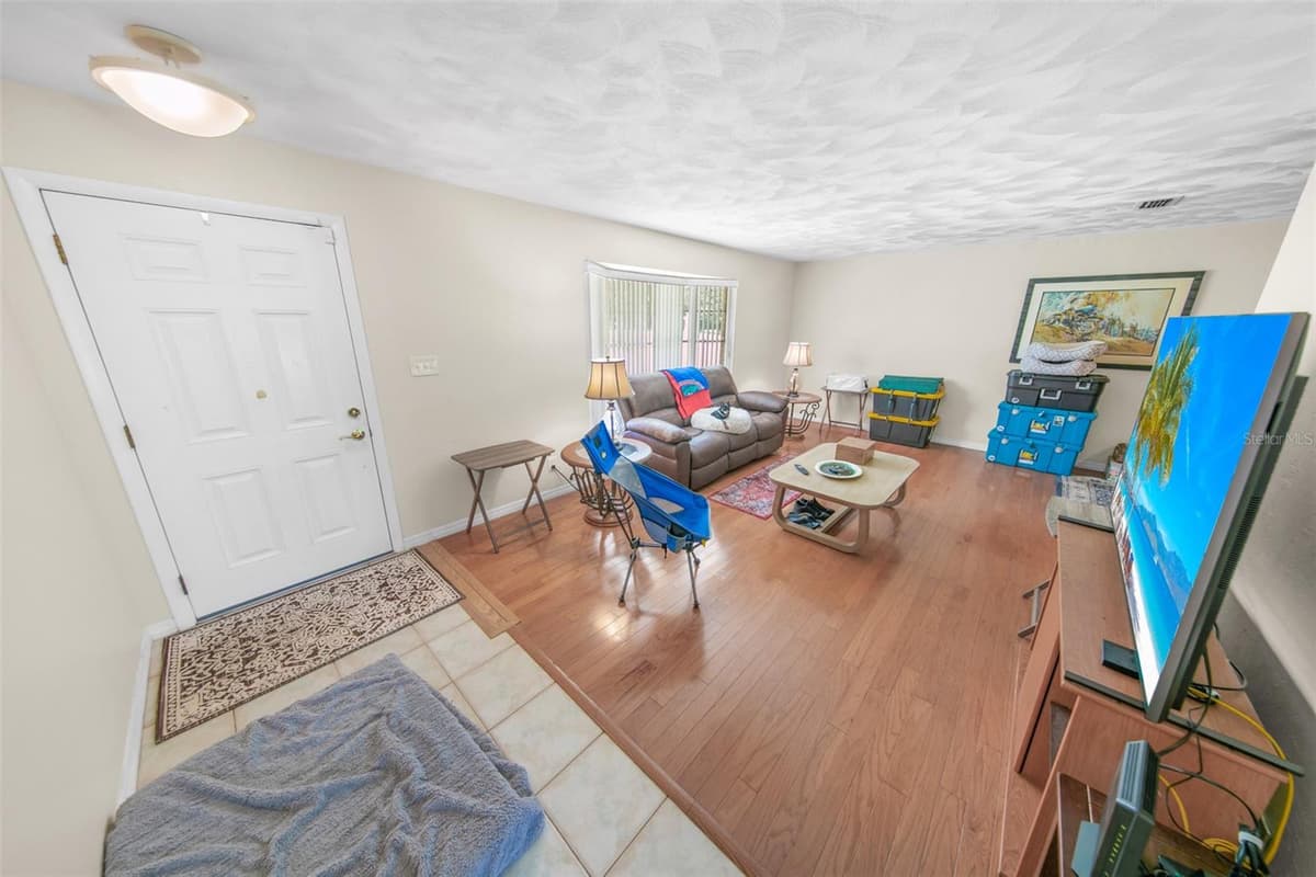 2041 HALIFAX DRIVE — photo 9 of 24