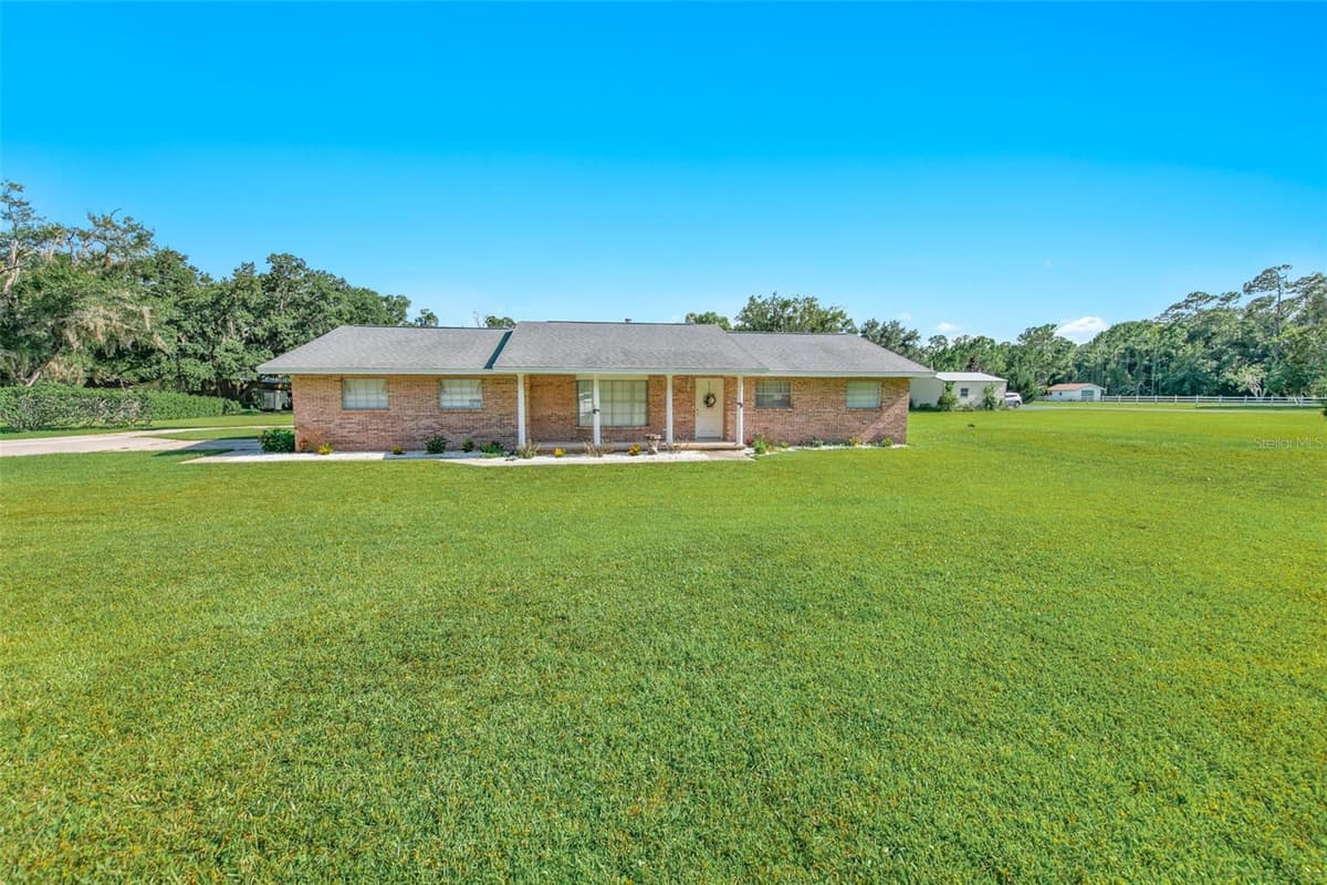 2041 HALIFAX DRIVE — photo 1 of 24