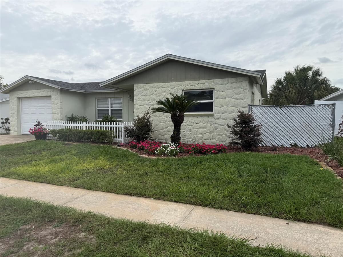 6310 DIAMOND DRIVE DRIVE — photo 3 of 22