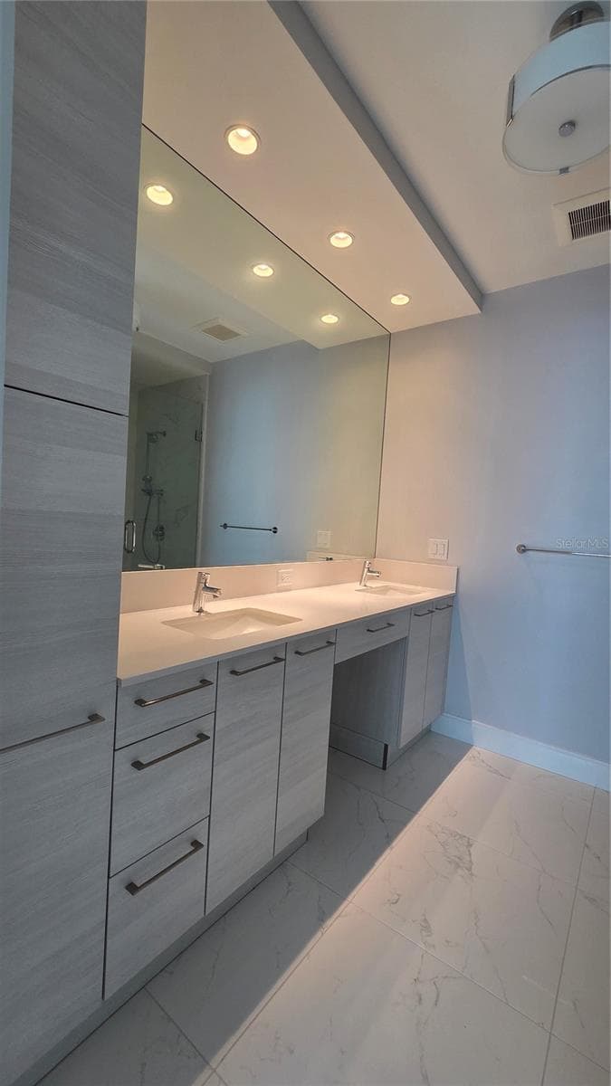 100 1ST AVENUE — photo 23 of 58