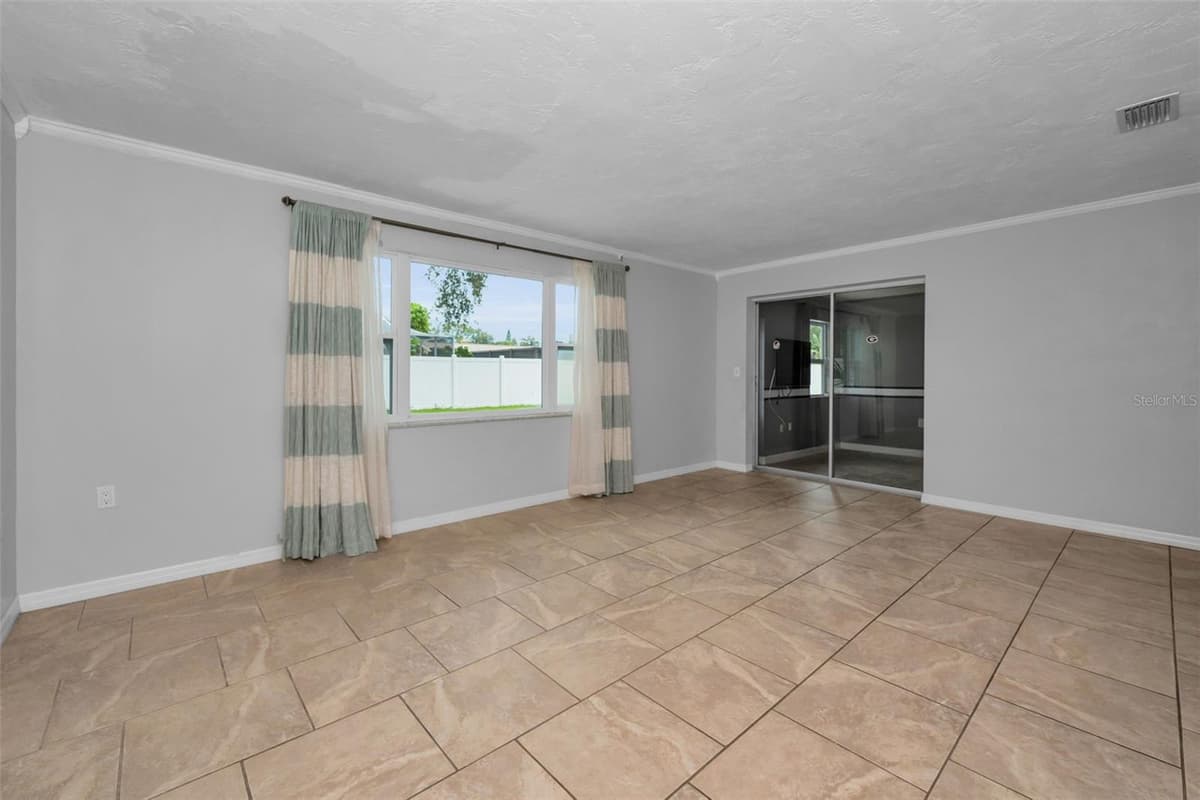 13760 87TH PLACE — photo 33 of 67