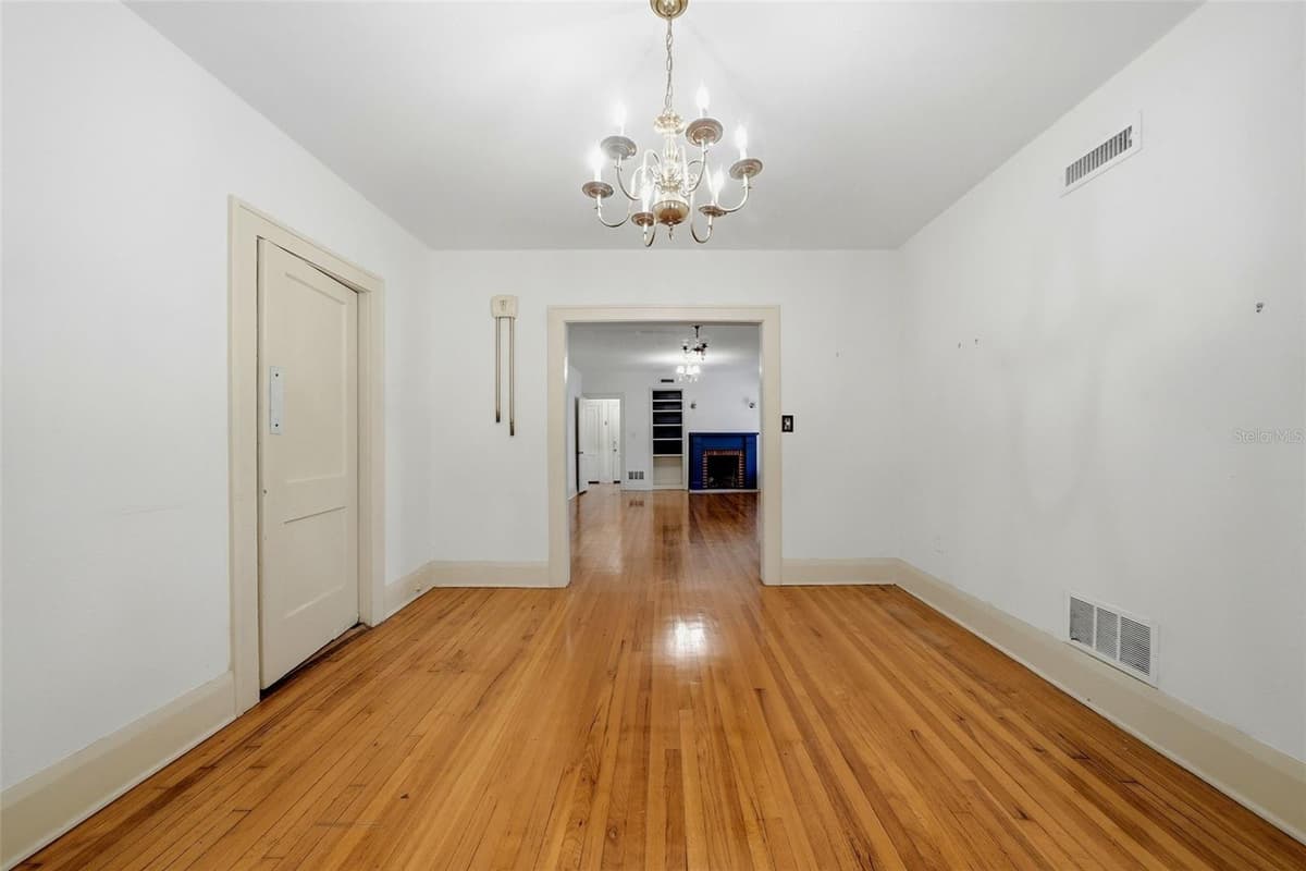 3123 OAKLYN AVENUE — photo 8 of 33