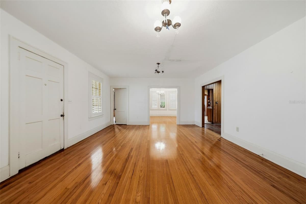 3123 OAKLYN AVENUE — photo 5 of 33