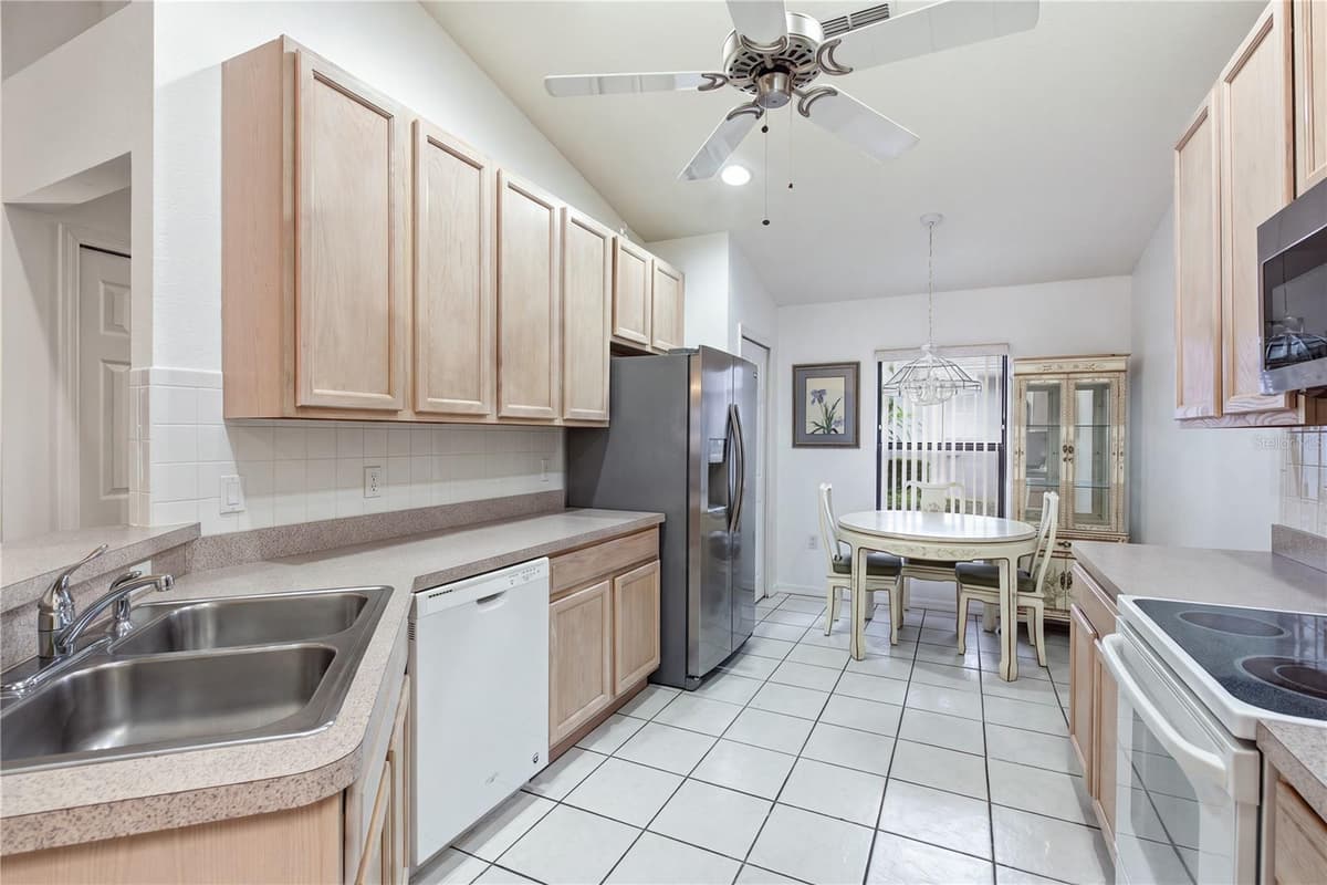 9419 GREEN NEEDLE DRIVE — photo 7 of 30
