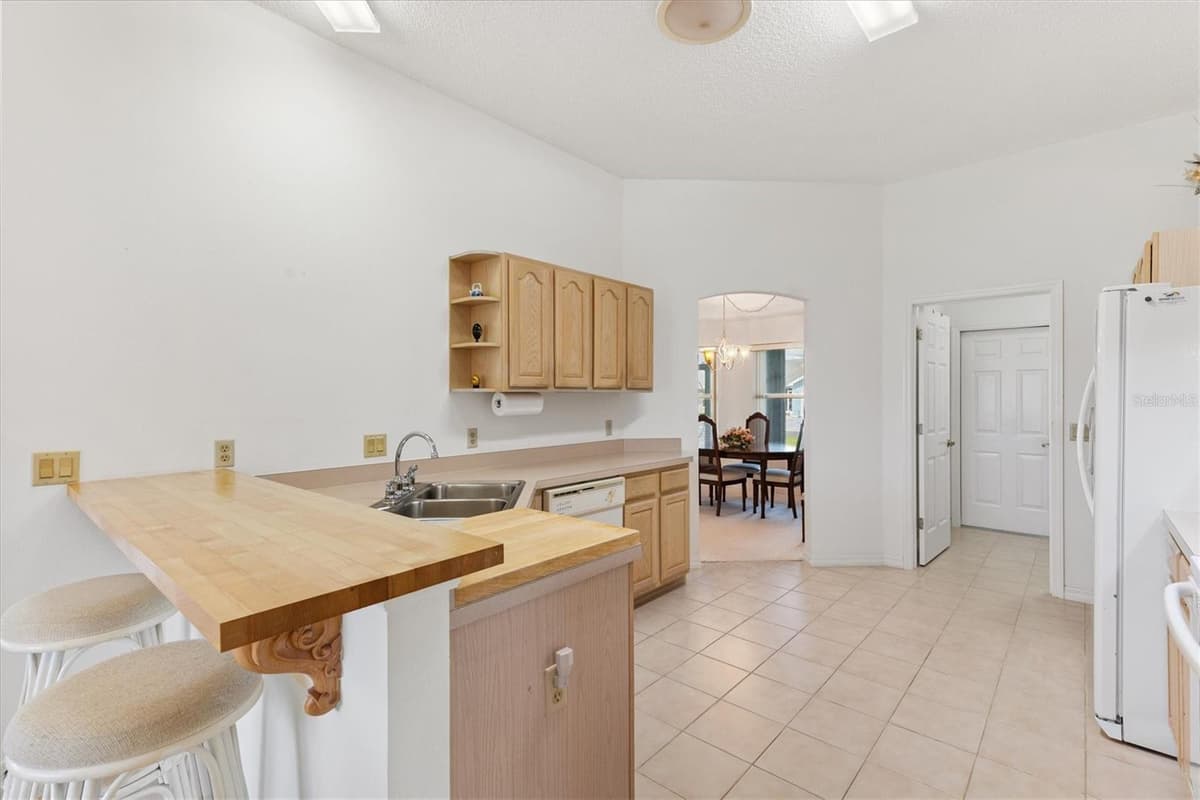 811 SAN SALVADOR DRIVE — photo 13 of 40