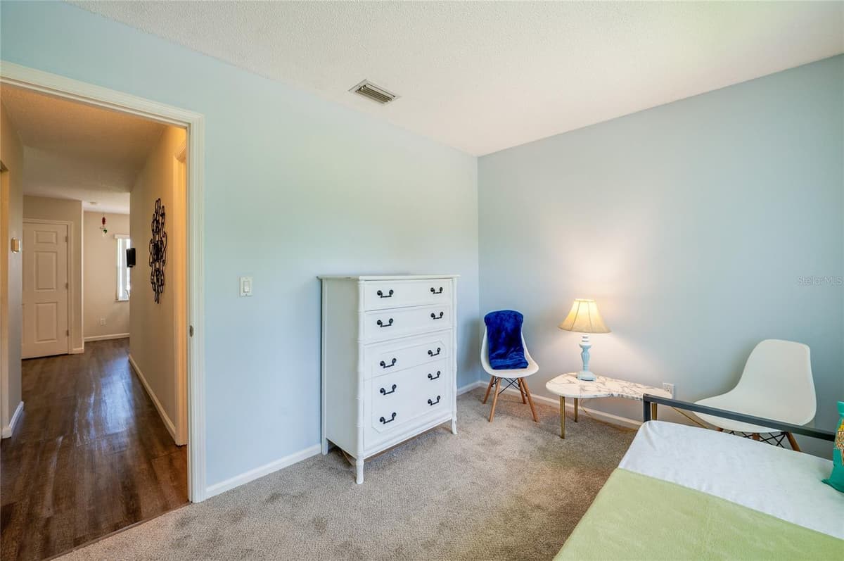 840 CENTER AVENUE — photo 13 of 37