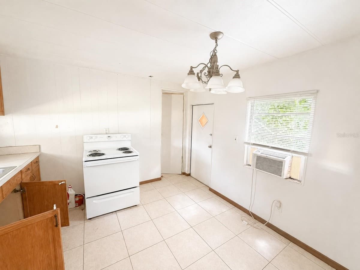 9136 31ST AVENUE ROAD — photo 4 of 13
