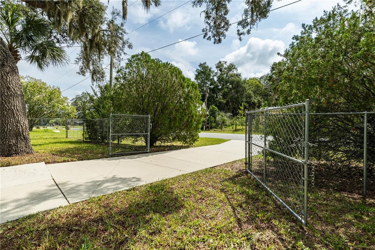 35737 SHELLEY DRIVE — photo 3 of 47