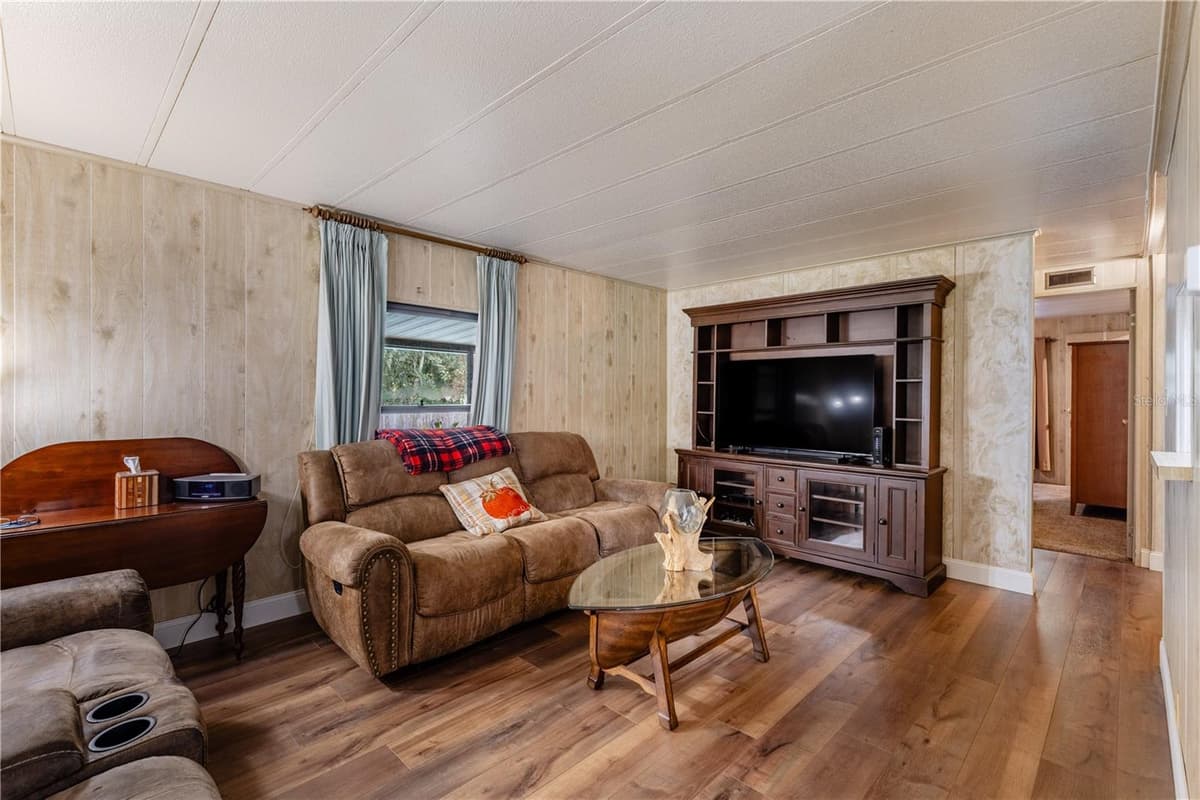 35737 SHELLEY DRIVE — photo 8 of 47