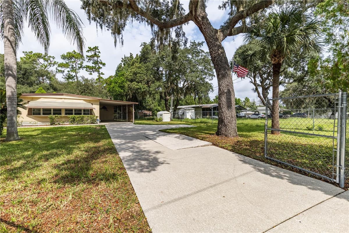 35737 SHELLEY DRIVE — photo 4 of 47