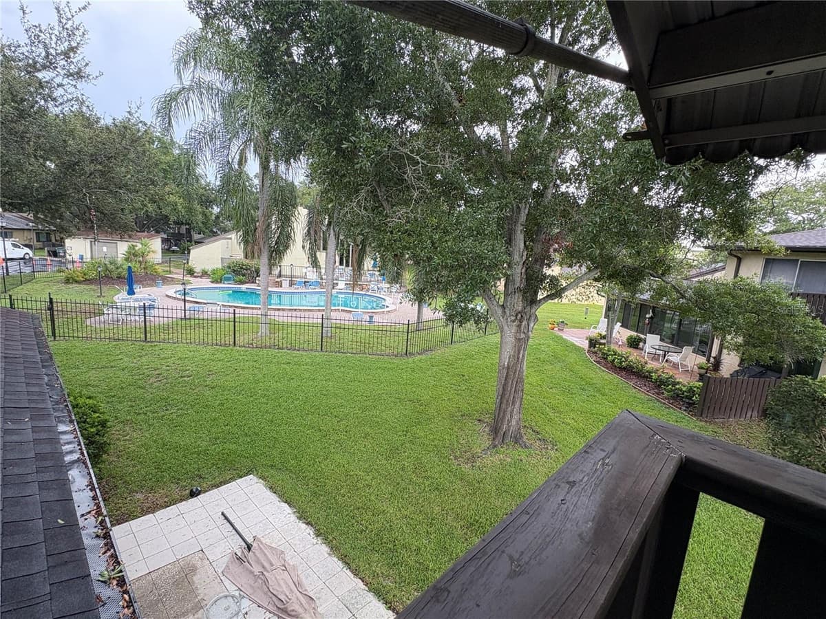2101 SUNSET POINT ROAD — photo 35 of 37