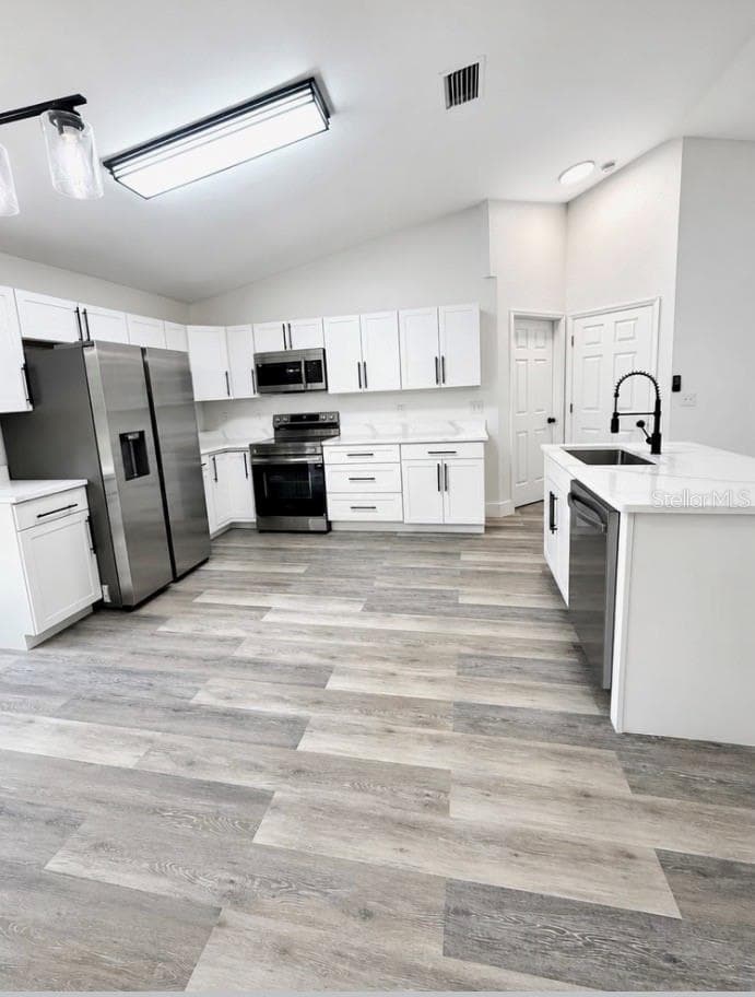 28 LOCUST DRIVE — photo 10 of 25