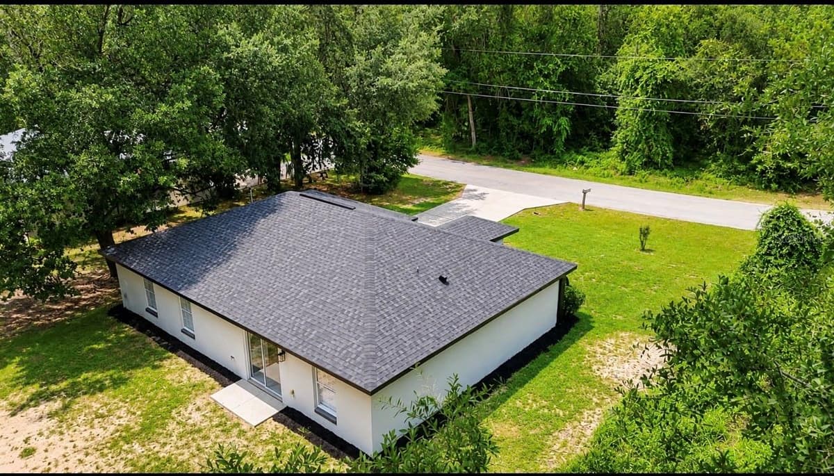 28 LOCUST DRIVE — photo 3 of 25