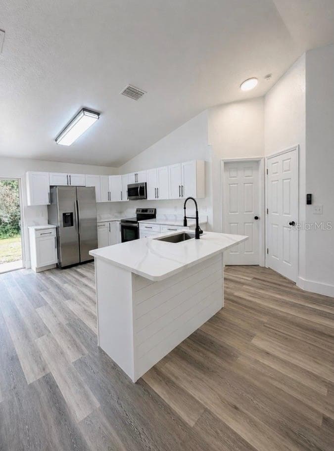 28 LOCUST DRIVE — photo 11 of 25