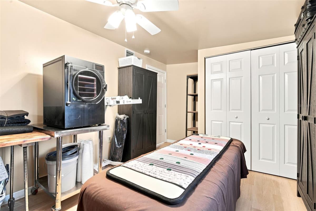471 PINEGROVE STREET — photo 36 of 44