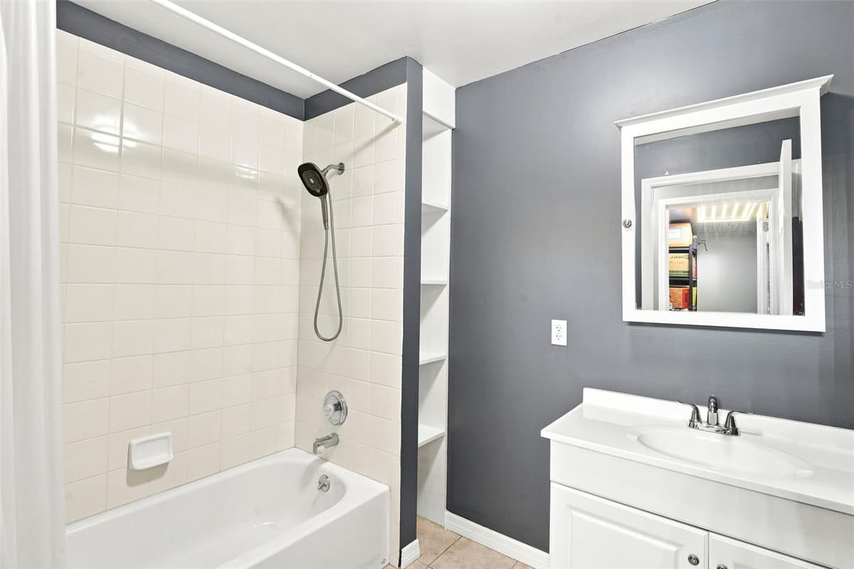 471 PINEGROVE STREET — photo 31 of 44