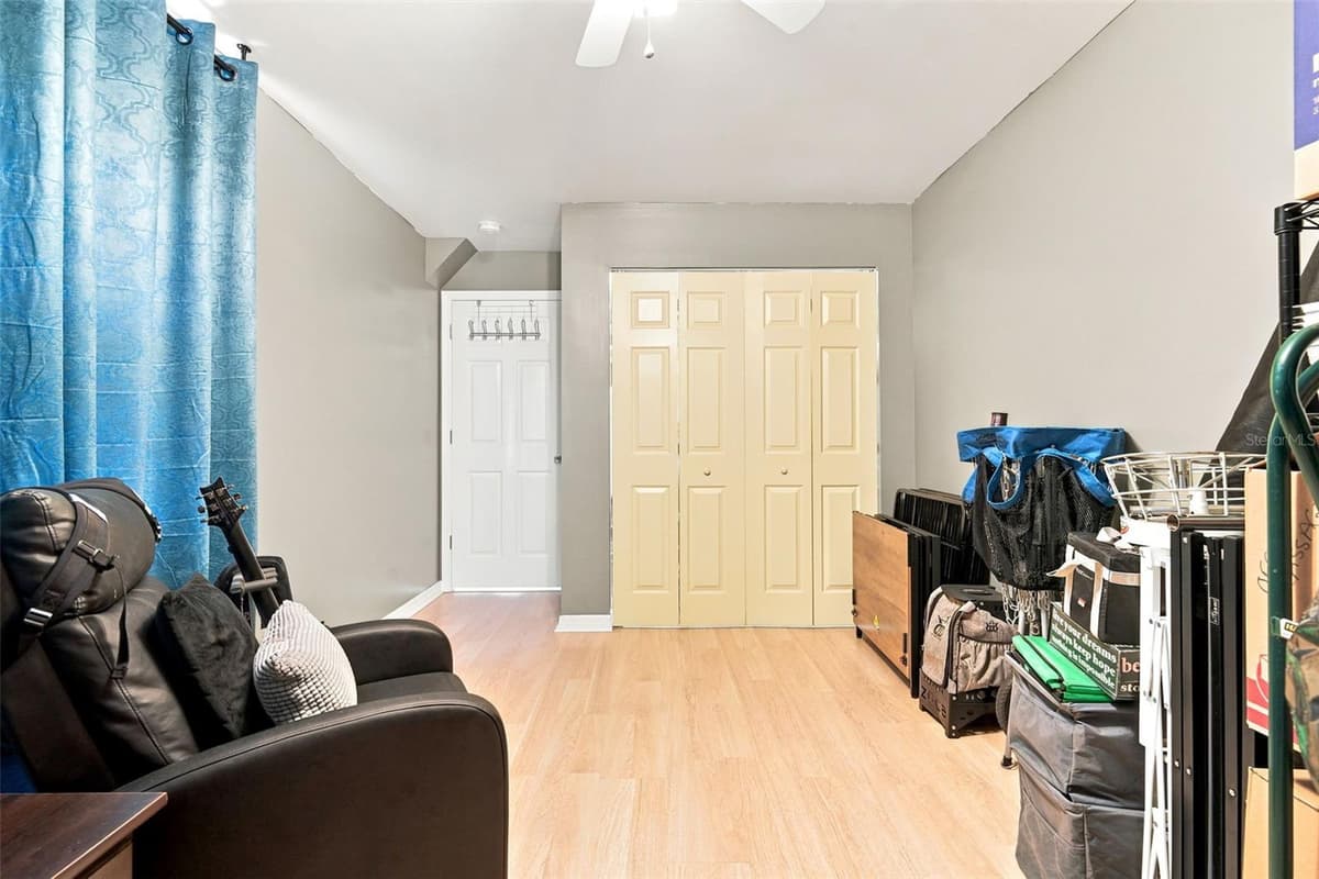 471 PINEGROVE STREET — photo 37 of 44