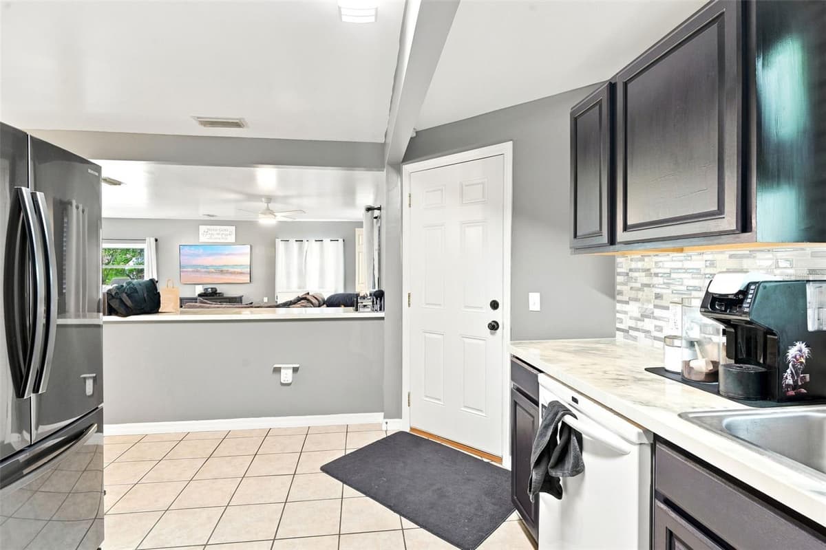 471 PINEGROVE STREET — photo 30 of 44