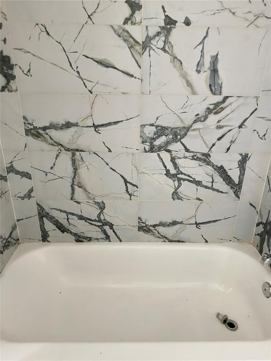 13481 DARNELL AVENUE — photo 7 of 15