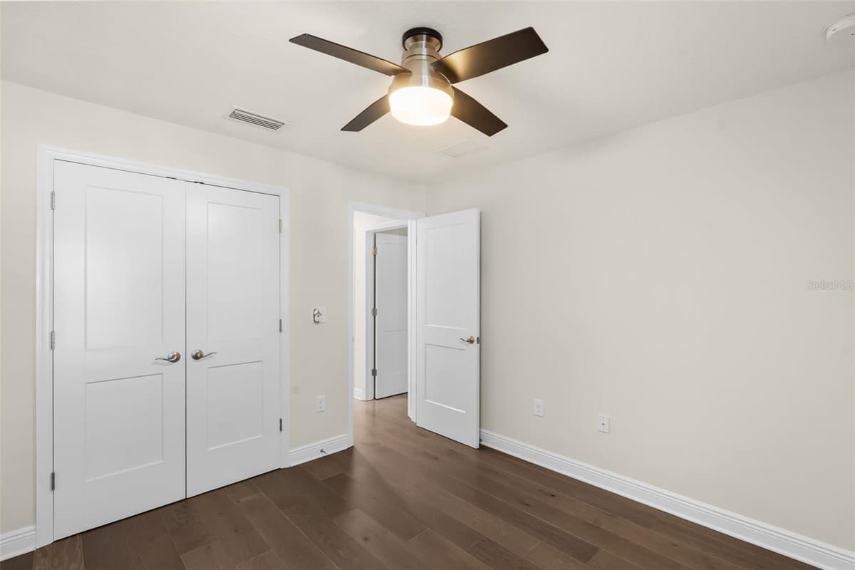 404 MELVILLE AVENUE — photo 36 of 47