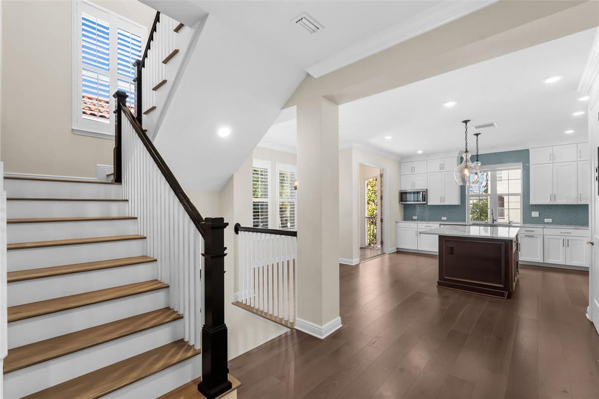 404 MELVILLE AVENUE — photo 13 of 47