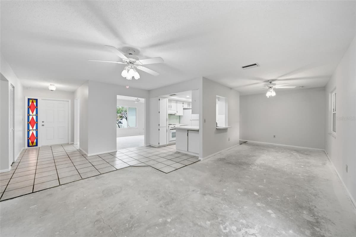 5608 4TH AVENUE — photo 7 of 47